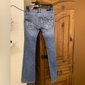 Buckle Daytrip Jeans NWOT Sz 27 long